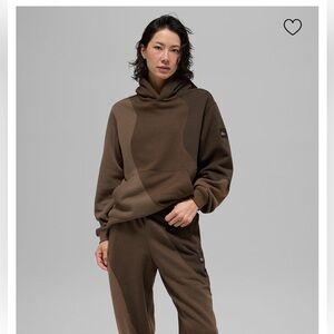 Like new! ALO Make Waves UniSex Hoodie espresso tonal size S